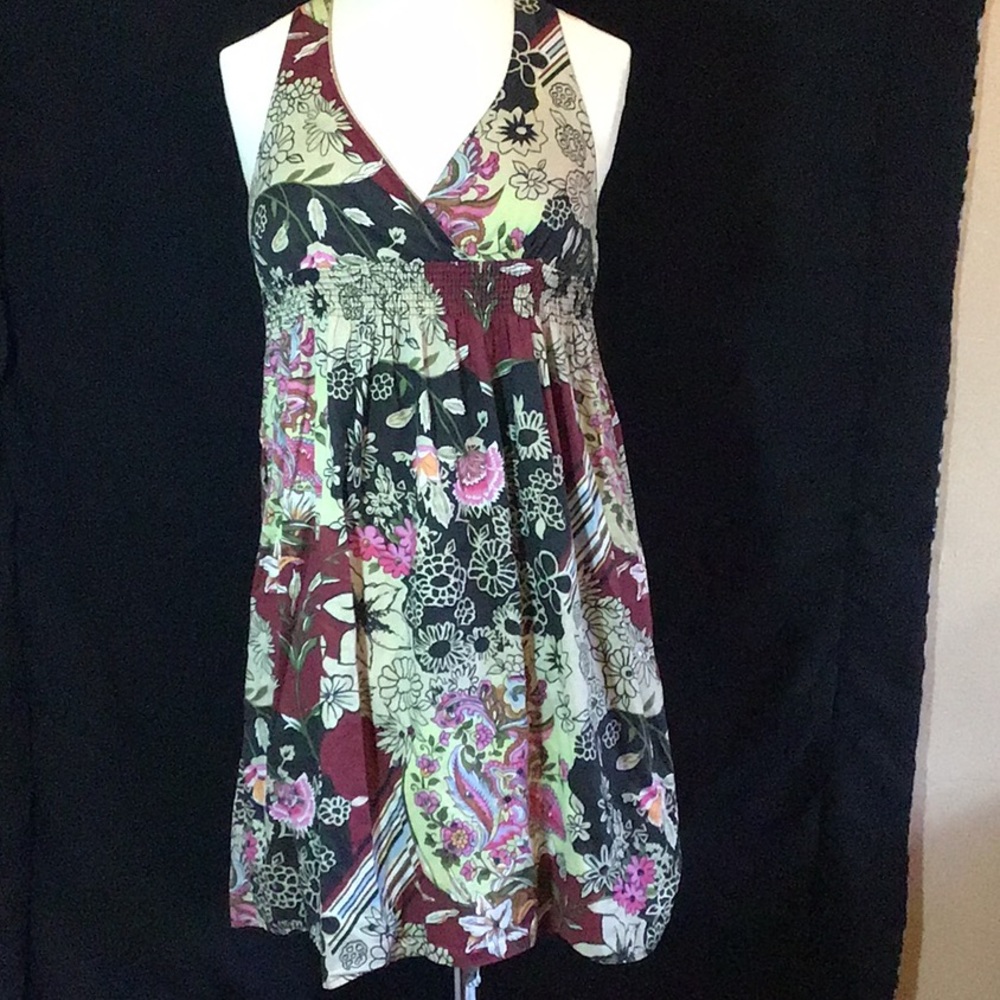 Multi-color halter top sundress 🌞🌺🌷🌼
